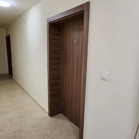Apartment мери