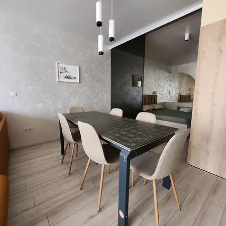 мери Apartment *